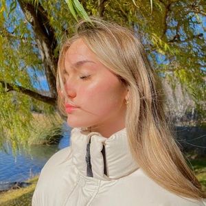 Meet your Posher, Laurence